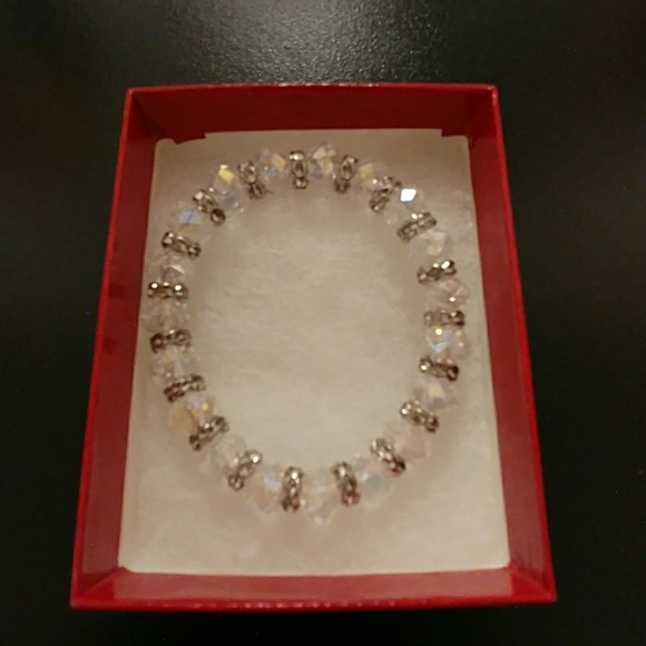 Crystal Clear Metallic Bracelet - Picture 7 of 8